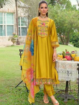 Women Floral Embroidered Thread Work Kurta with Trousers & With Dupatta 7