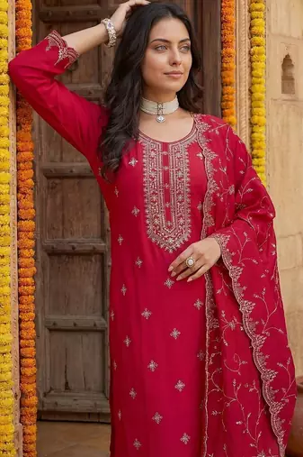 Women Ethnic Motifs Embroidered Thread Work Kurta with Trousers & With Dupatta