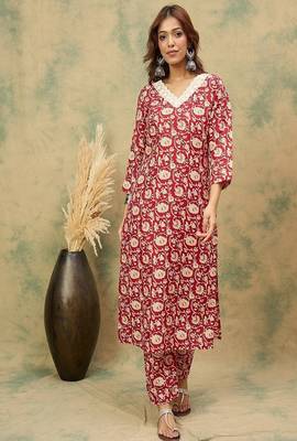 Floral printed cotton v neck kurta trouser & dupatta set 3