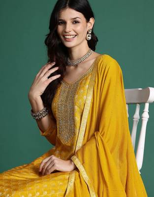Ethnic Motifs Kurta with Trousers & With Dupatta 3