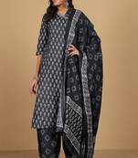 Floral printed cotton v neck kurta trouser & dupatta set