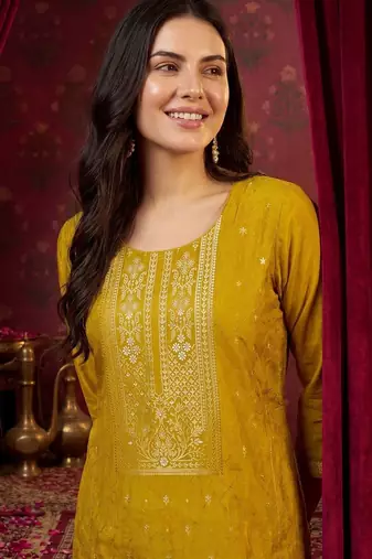 Women Ethnic Motifs Embroidered Regular Kurta with Trousers & With Dupatta
