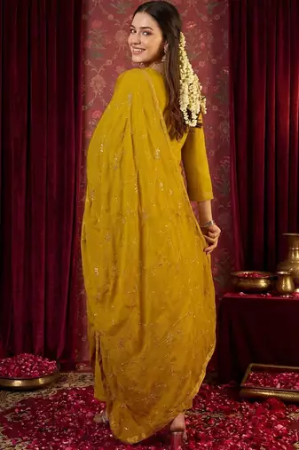 Women Ethnic Motifs Embroidered Regular Kurta with Trousers & With Dupatta