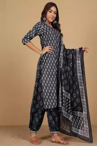 Floral printed cotton v neck kurta trouser & dupatta set