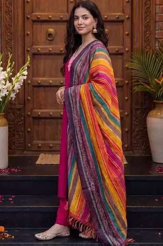 Women Ethnic Motifs Thread Work Kurta with Trousers & With Dupatta