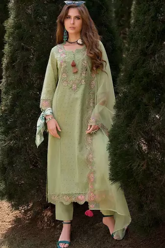 Women Floral Embroidered Thread Work Cotton Kurta with Trousers & With Dupatta