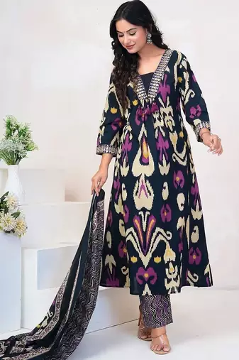 Women Embroidered Thread Work Cotton Kurta with Trousers & With Dupatta