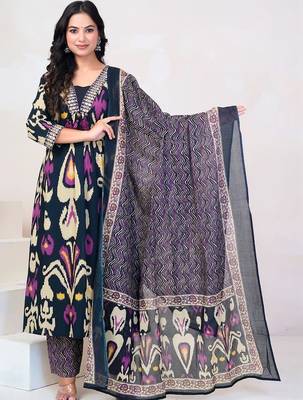Women Embroidered Thread Work Cotton Kurta with Trousers & With Dupatta 1
