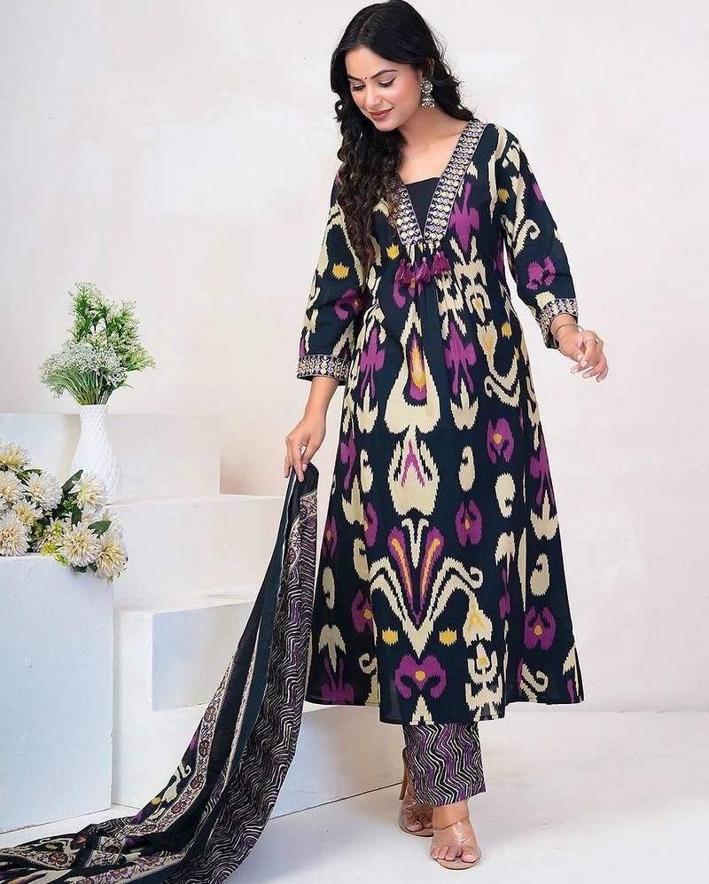 Women Embroidered Thread Work Cotton Kurta with Trousers & With Dupatta