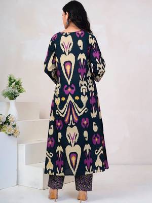 Women Embroidered Thread Work Cotton Kurta with Trousers & With Dupatta 4