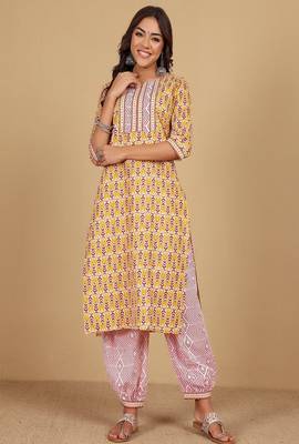 Floral printed cotton round neck kurta trouser & dupatta set 4
