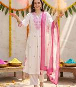 Women Floral Embroidered Thread Work Kurta with Trousers & Dupatta