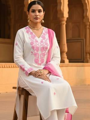 Women Floral Embroidered Thread Work Kurta with Trousers & Dupatta 2