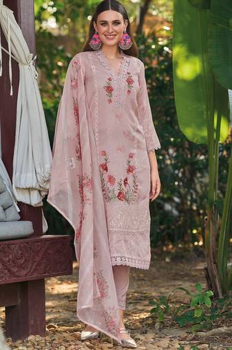 Women Floral Embroidered Thread Work Kurta with Trousers & With Dupatta