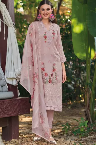 Women Floral Embroidered Thread Work Kurta with Trousers & With Dupatta
