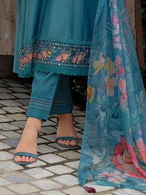 Women Floral Embroidered Mirror Work Kurta with Trousers & Dupatta 6