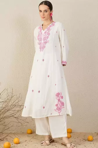 Floral Embroidered V-Neck Thread Work A-Line Kurta & Trousers With Dupatta