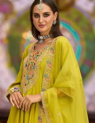 Women Ethnic Motifs Embroidered Thread Work Kurta with Trousers & With Dupatta 4
