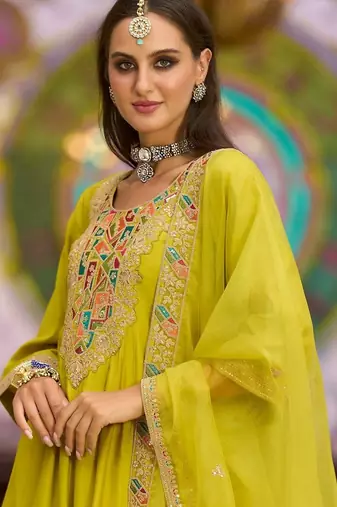 Women Ethnic Motifs Embroidered Thread Work Kurta with Trousers & With Dupatta