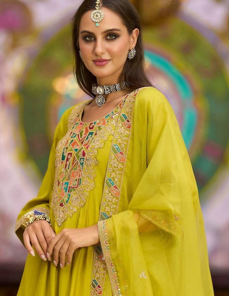Women Ethnic Motifs Embroidered Thread Work Kurta with Trousers & With Dupatta