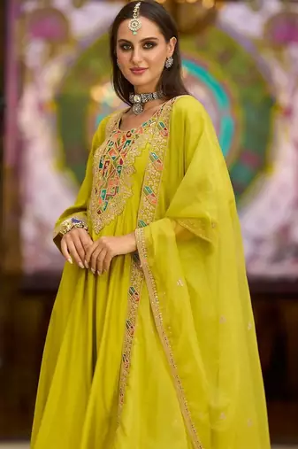 Women Ethnic Motifs Embroidered Thread Work Kurta with Trousers & With Dupatta