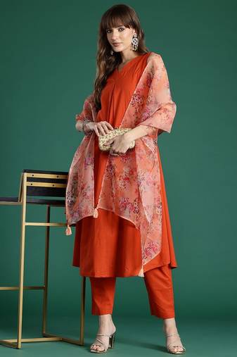 Women Floral Pleated Cotton Kurta with Trousers & With Dupatta