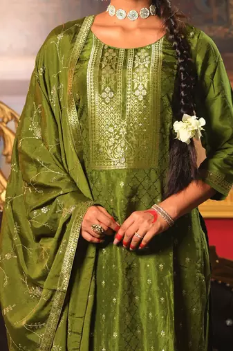Embroidered Round Neck Straight Kurta With Trousers & Dupatta