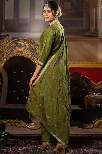 Embroidered Round Neck Straight Kurta With Trousers & Dupatta