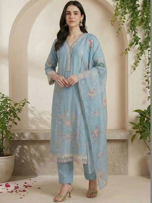 Women Floral Embroidered Thread Work Kurta with Trousers & With Dupatta 5