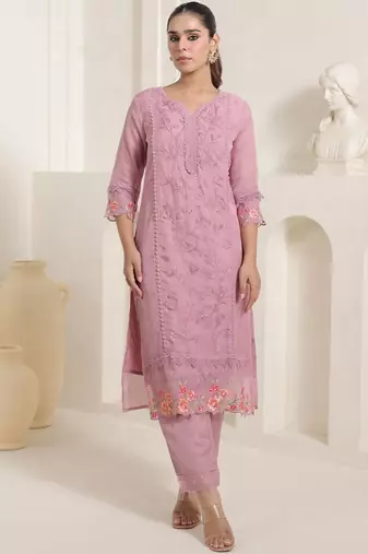 Women Floral Embroidered Kurta With Trousers & Dupatta Kurta Sets
