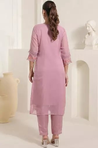 Women Floral Embroidered Kurta With Trousers & Dupatta Kurta Sets