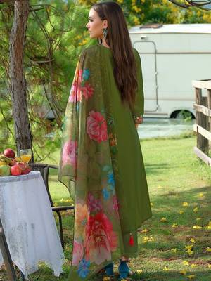 Women Floral Embroidered Kurta with Trousers & Dupatta 4