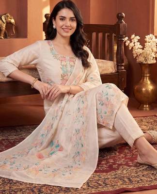 Women Floral Printed Thread Work Linen Kurta with Trousers & With Dupatta 1