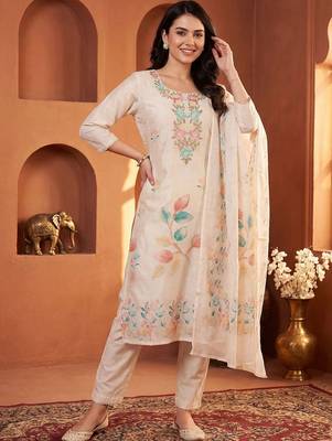 Women Floral Printed Thread Work Linen Kurta with Trousers & With Dupatta 2