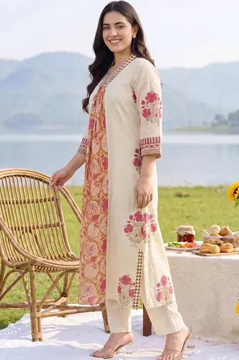 Women Floral Printed Cotton Kurta with Trousers