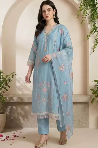 Women Floral Embroidered Thread Work Kurta with Trousers & With Dupatta