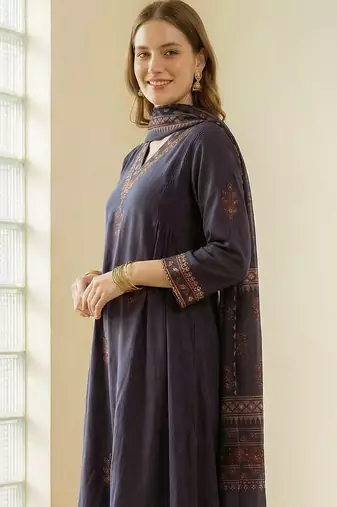 Women Ethnic Motifs Embroidered Panelled Thread Work Kurta with Trousers & With Dupatta