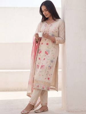 Women Floral Embroidered Mirror Work Kurta with Trousers & With Dupatta 3