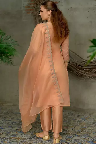 Women Floral Embroidered Sequinned Kurta With Trousers & Dupatta