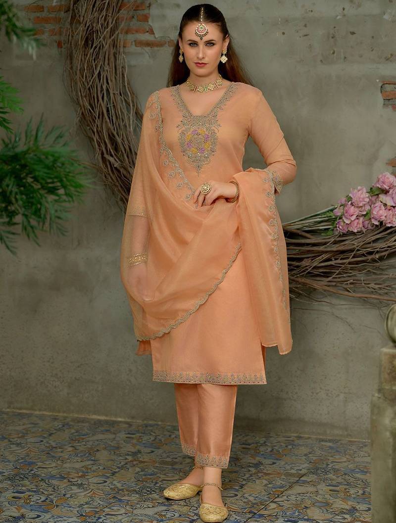 Women Floral Embroidered Sequinned Kurta With Trousers & Dupatta
