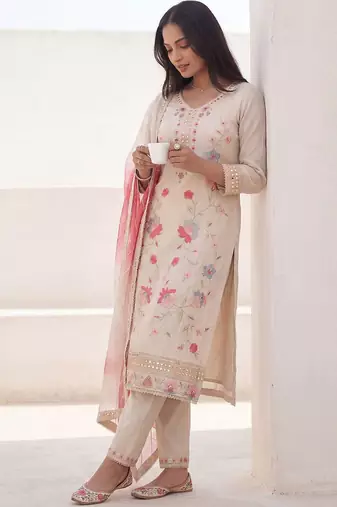 Women Floral Embroidered Mirror Work Kurta with Trousers & With Dupatta