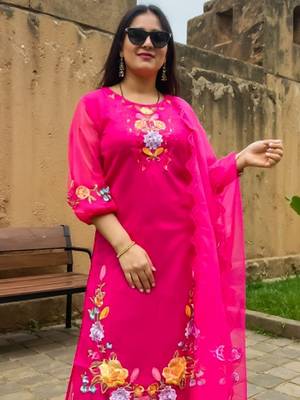 Ethnic Motifs Embroidered Round Neck Thread Work Kurta with Trousers & Dupatta 1