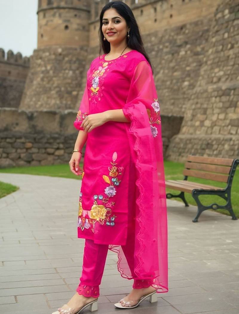 Ethnic Motifs Embroidered Round Neck Thread Work Kurta with Trousers & Dupatta