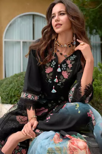 Women Floral Embroidered Thread Work Silk Kurta with Trousers & With Dupatta