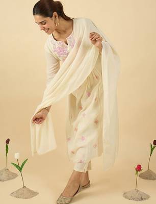 Floral Embroidered Notch Neck Cotton A-Line Kurta & Trousers With Dupatta 6