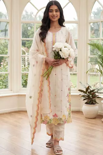 Women Floral Embroidered Thread Work Kurta with Trousers & With Dupatta