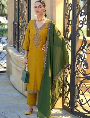Women Ethnic Motifs Embroidered Thread Work Kurta with Trousers & With Dupatta 1