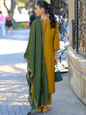 Women Ethnic Motifs Embroidered Thread Work Kurta with Trousers & With Dupatta 3