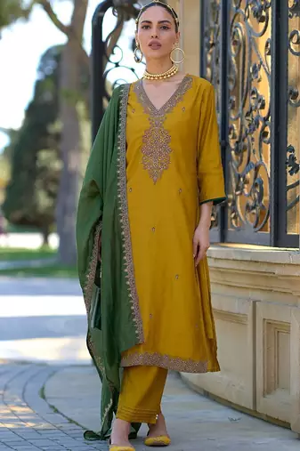 Women Ethnic Motifs Embroidered Thread Work Kurta with Trousers & With Dupatta