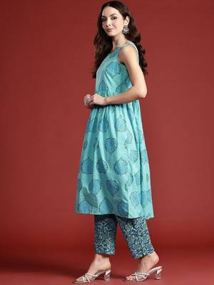 Floral Printed Cotton Kurta with Trousers 4